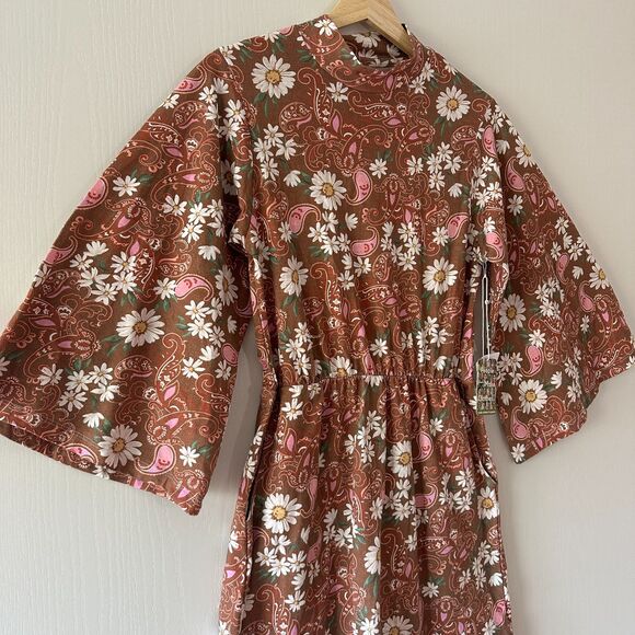 Vada Winter Ayla Bell Sleeve Floral‎ Dress Dimestore Cowgirl Women's Size XS NWT - Picture 2 of 9